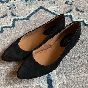 Black Pointed Flats by Vintage7Eight